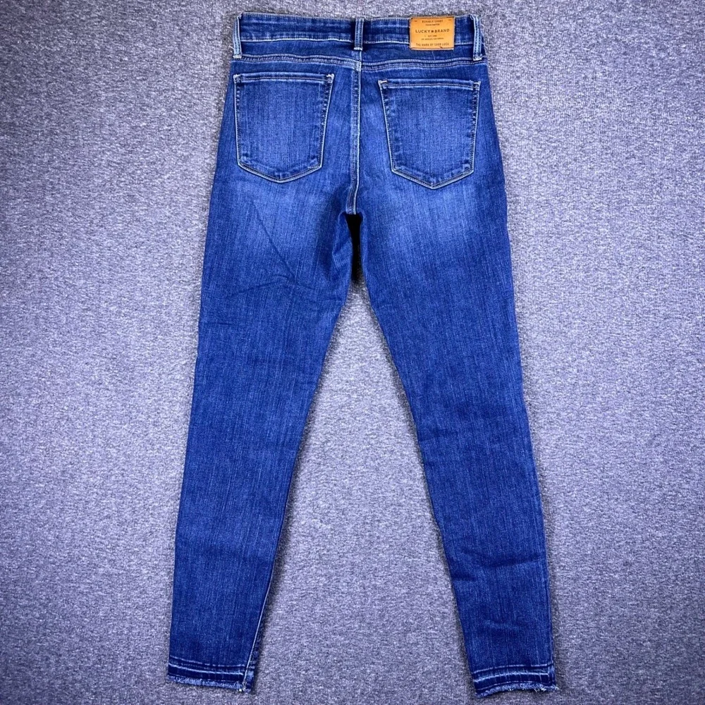 Lucky Brand Ava Skinny Jeans Womens 4/27 Blue Wash Chic Frayed Hem Stretch 27x28